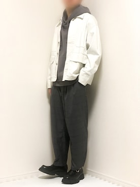 「shiki tokyo（シキトウキョウ）のアイテム（パーカー）」を使った、kazuさん（メンズ・173cm）の冬コーディネート