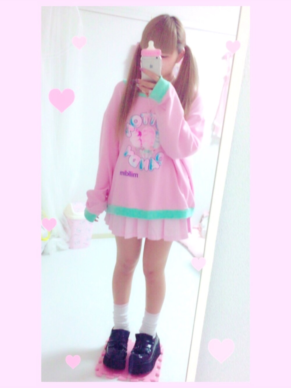「ゆめかわいい、ファンシー、原宿、サブカル、ピンク、パステルカラー、ツインテール、派手髪、病みかわいい」｜「milklimのアイテム（スウェット、ピンク系）」を使った、ちゃいなさん（レディース・149cm）の夏コーディネートの1枚目の写真