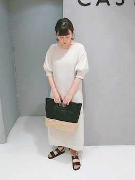 「オフホワイト」｜「アイテム（トートバッグ）」を使った、megさん（レディース・165cm）の夏コーディネート