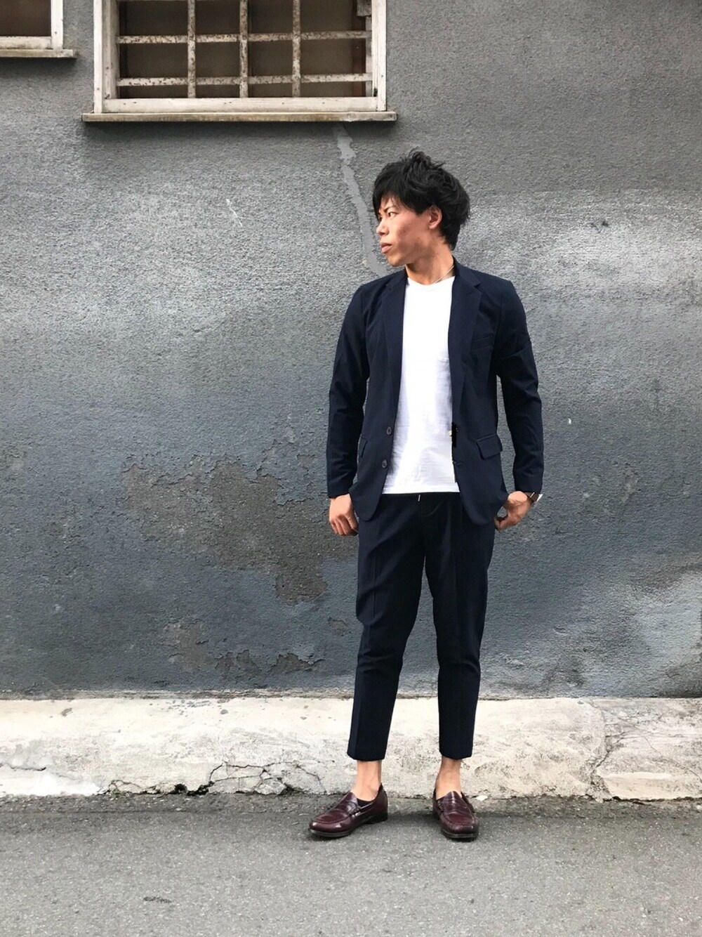 「セットアップ、ネイビー、春夏コーデ、ローファー、大人コーデ、デート、お洒落さんとつながりたい」｜「Revo.のRevo. マイクロギンガム シアサッカー テーラードジャケット [新色追加]（テーラードジャケット、ブルー系）」を使った、Masami  さん（メンズ・174cm）の春コーディネートの1枚目の写真