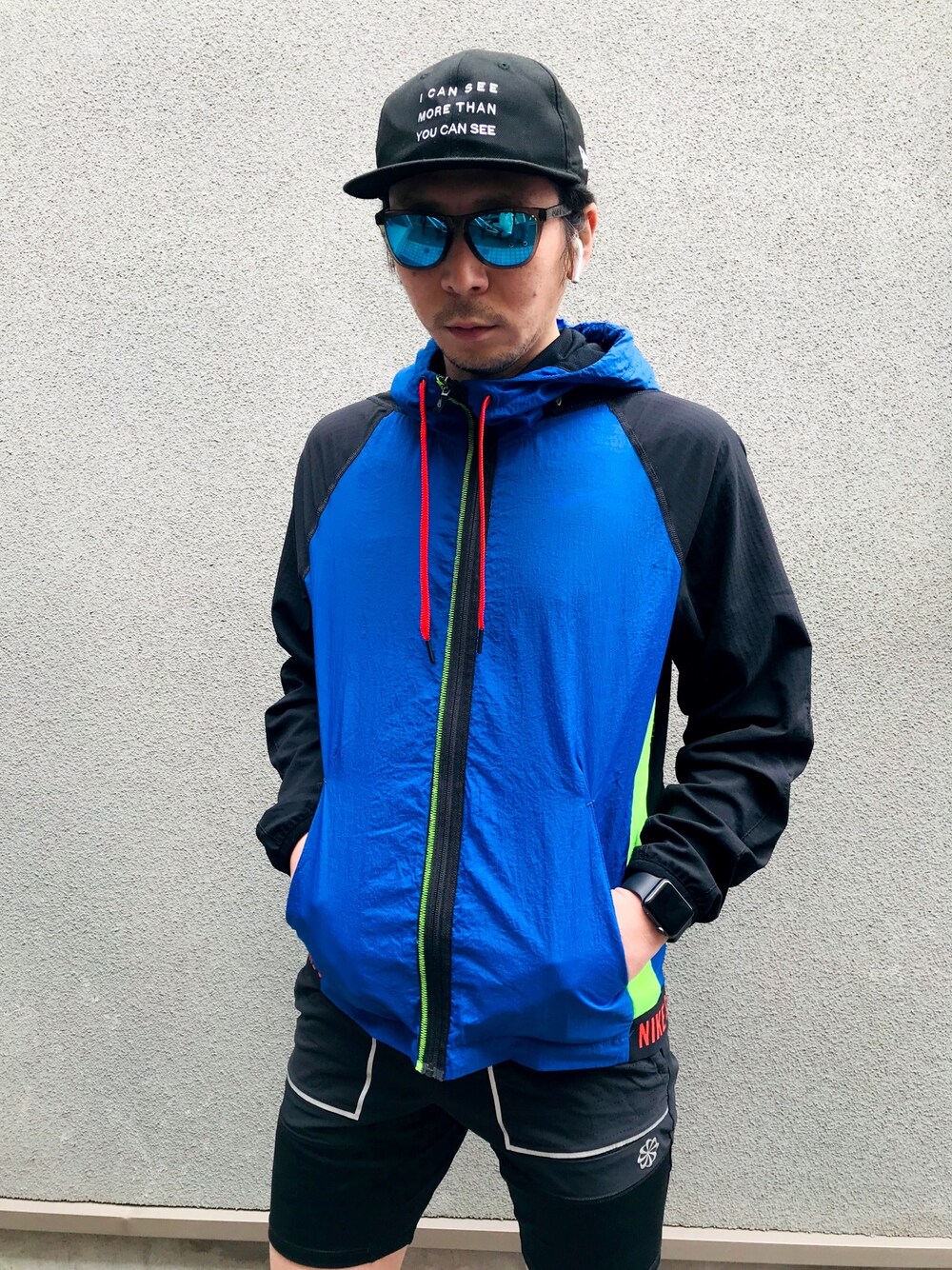 「NIKE、ランニングスタイル、ランニング、UNDER COVER」｜「UNDERCOVERのRETRO CROWN 9FIFTY Flat Visor（キャップ、ブラック系）」を使った、田中奨伍さん（メンズ・178cm）の春コーディネートの1枚目の写真