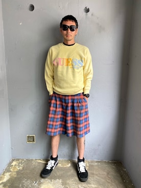 「Guess（ゲス）のアイテム（スウェット）」を使った、田中奨伍さん（メンズ・178cm）の秋コーディネート