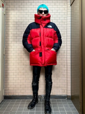 「アイテム（ダウンジャケット/コート、レッド系）」を使った、田中奨伍さん（メンズ・178cm）の冬コーディネート