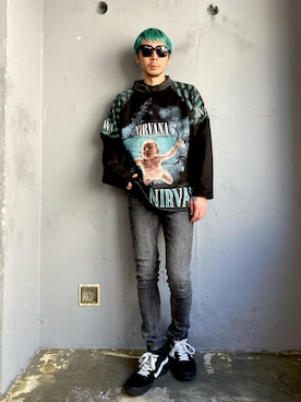 「NIRVANA」｜「アイテム（スウェット）」を使った、田中奨伍さん（メンズ・178cm）の冬コーディネート