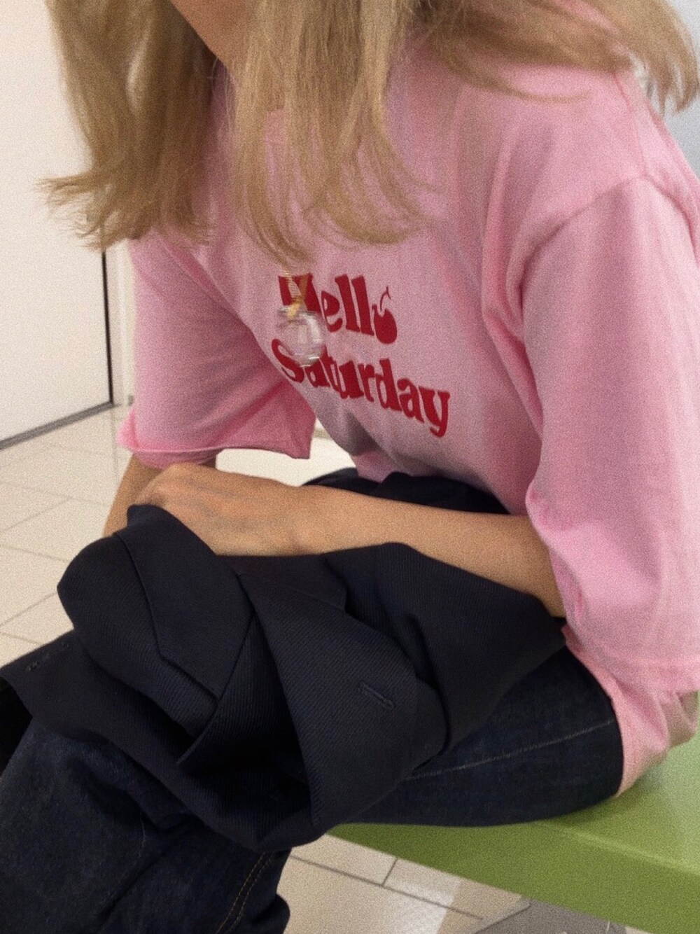「韓国ファッション、オトナカジュアル、休日スタイル、ママコーデ、ZARA、Dior、フラットシューズ、ピンク、おしゃれさんと繋がりたい」｜「66girlsのアイテム（Tシャツ/カットソー、ピンク系）」を使った、mmさん（レディース・165cm）の春コーディネートの1枚目の写真