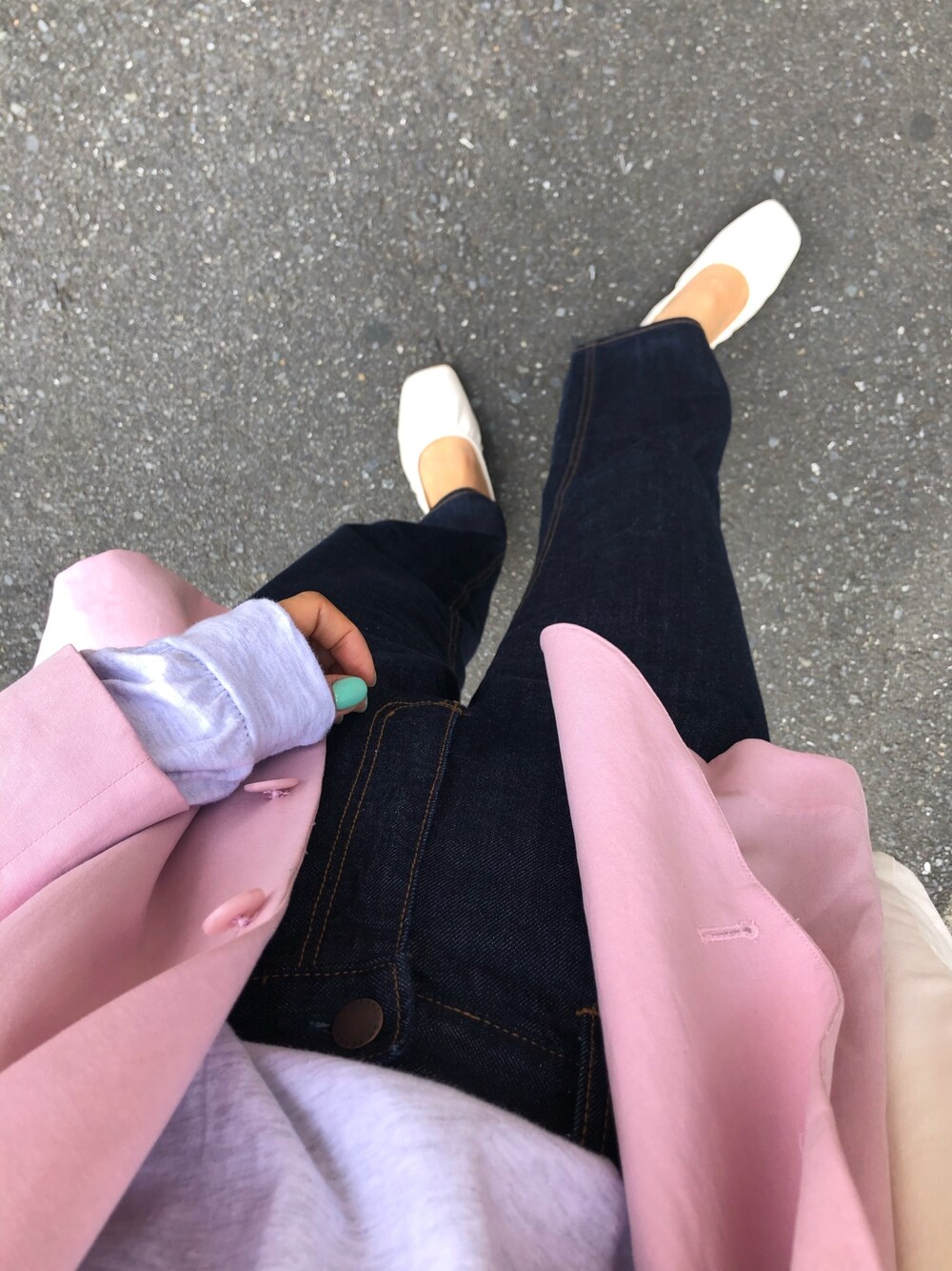 「春夏コーデ、ジャケット、ハンドメイド、フラットシューズ、ママコーデ、ZARA、おしゃれさんと繋がりたい、オトナカジュアル、ネイル」｜「SNIDELのアイテム（テーラードジャケット、ピンク系）」を使った、mmさん（レディース・165cm）の春コーディネートの1枚目の写真