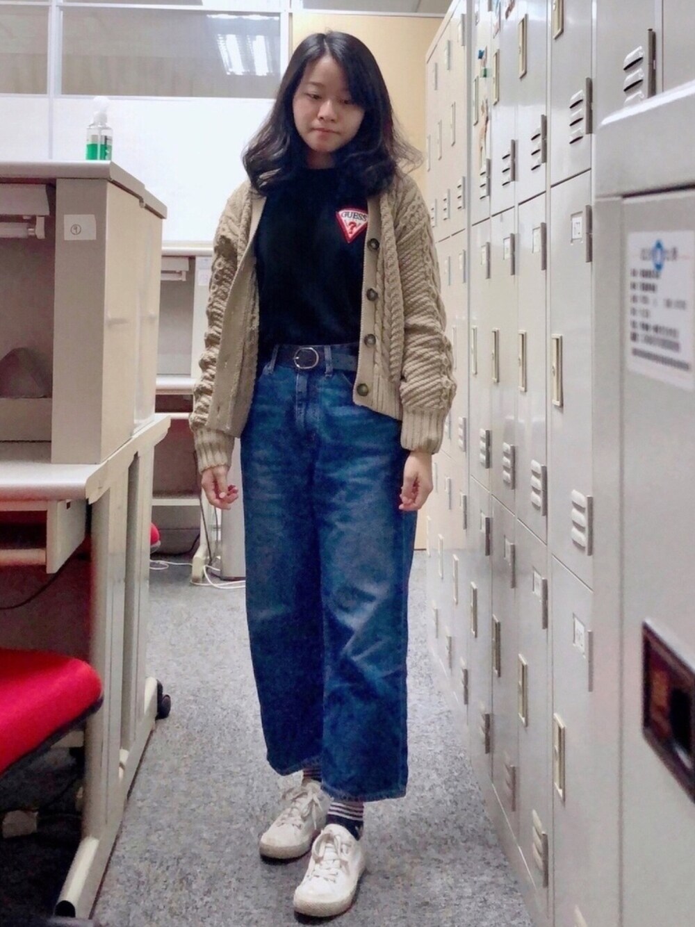 「studio CLIPのCONEデニムストレートパンツ（デニムパンツ、ブルー系）」を使った、晴ʕ•ᴥ•ʔ🇹🇼さん（レディース・153cm）の春コーディネートの1枚目の写真