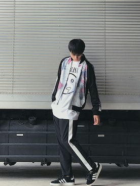 「lot holon（ロットホロン）のアイテム（スラックス）」を使った、けんとさん（メンズ・182cm）の秋コーディネート