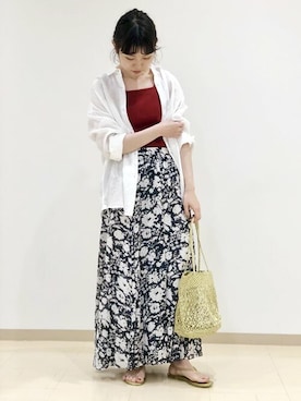 「フラワープリント」｜「アイテム（タンクトップ）」を使った、加藤さん（レディース・158cm）の夏コーディネート