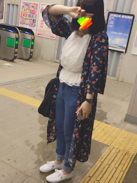 「earth music&ecology（アースミュージックアンドエコロジー）のアイテム（トップス、ホワイト系）」を使った、michanさん（レディース・151cm）の春コーディネート