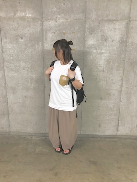 「coen（コーエン）の【女性にも人気】SMITH別注ポケットTシャツ(一部WEB限定カラー)（Tシャツ/カットソー、ホワイト系）」を使った、michanさん（レディース・151cm）の夏コーディネート