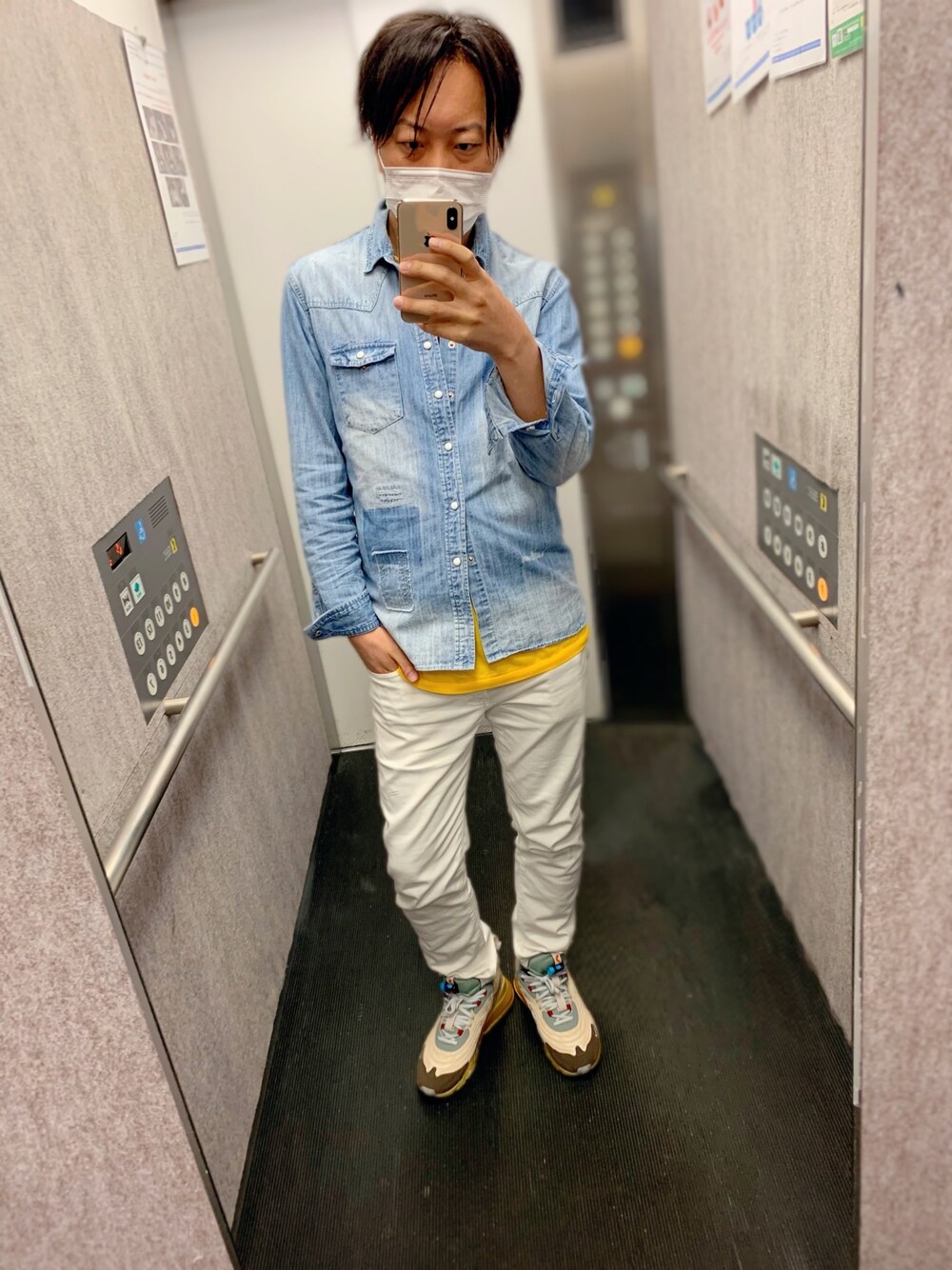 「スニーカー、白パン」｜「NIKEのアイテム（スニーカー、ベージュ系）」を使った、yasucocoさん（メンズ・172cm）の夏コーディネートの1枚目の写真