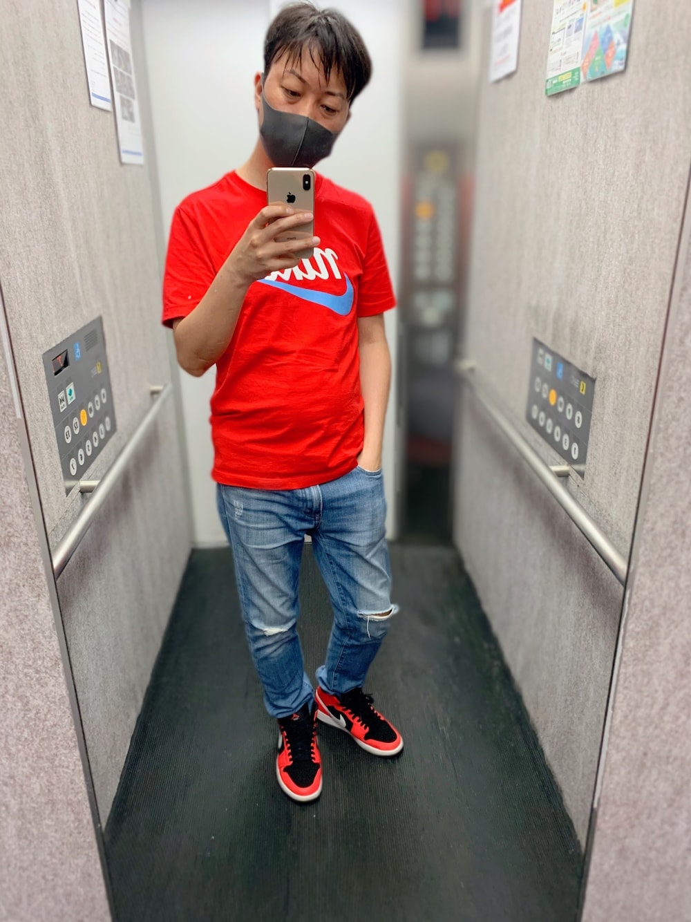 「赤、シンプルコーデ、アンティークカラー」｜「NIKEのナイキ NIKE アイコン フューチュラ OVRSZ Tシャツ（Tシャツ/カットソー、レッド系）」を使った、yasucocoさん（メンズ・172cm）の夏コーディネートの1枚目の写真