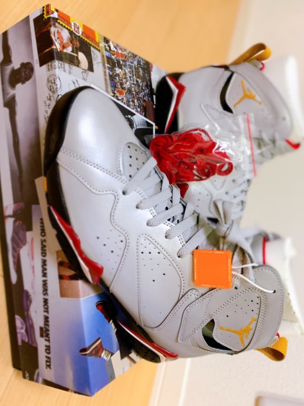 「air jordan7、リフレクター、カーディナル、スニーカー好きと繋がりたい」｜「AIR JORDANのアイテム（スニーカー、シルバー系）」を使った、yasucocoさん（メンズ・172cm）の秋コーディネートの1枚目の写真