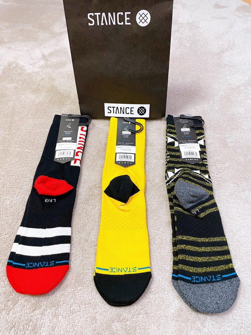 「ソックス、おしゃれソックス、スニーカー好きと繋がりたい」｜「STANCEのSTANCE / スタンス THE WU（ソックス/靴下、イエロー系）」を使った、yasucocoさん（メンズ・172cm）の冬コーディネートの1枚目の写真