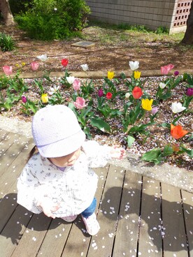「花柄」｜「アイテム（その他アウター）」を使った、RiHOさん（キッズ・80cm）の春コーディネート