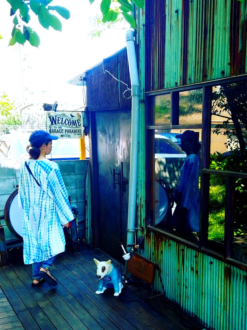 「おしゃれカフェ、夏色」｜「BAYFLOWのアイテム（その他トップス、ブルー系）」を使った、KA®️ｕさん（レディース・155cm）の夏コーディネートの1枚目の写真