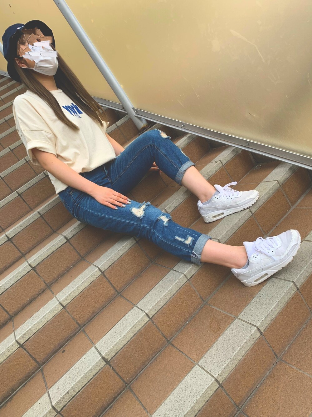 「古着、古着屋、巡り、柄シャツ、ほしい、帽子、紫外線対策、日焼け気になる」｜「Availのアイテム（デニムパンツ、ブルー系）」を使った、知奈さん（レディース・163cm）の夏コーディネートの1枚目の写真