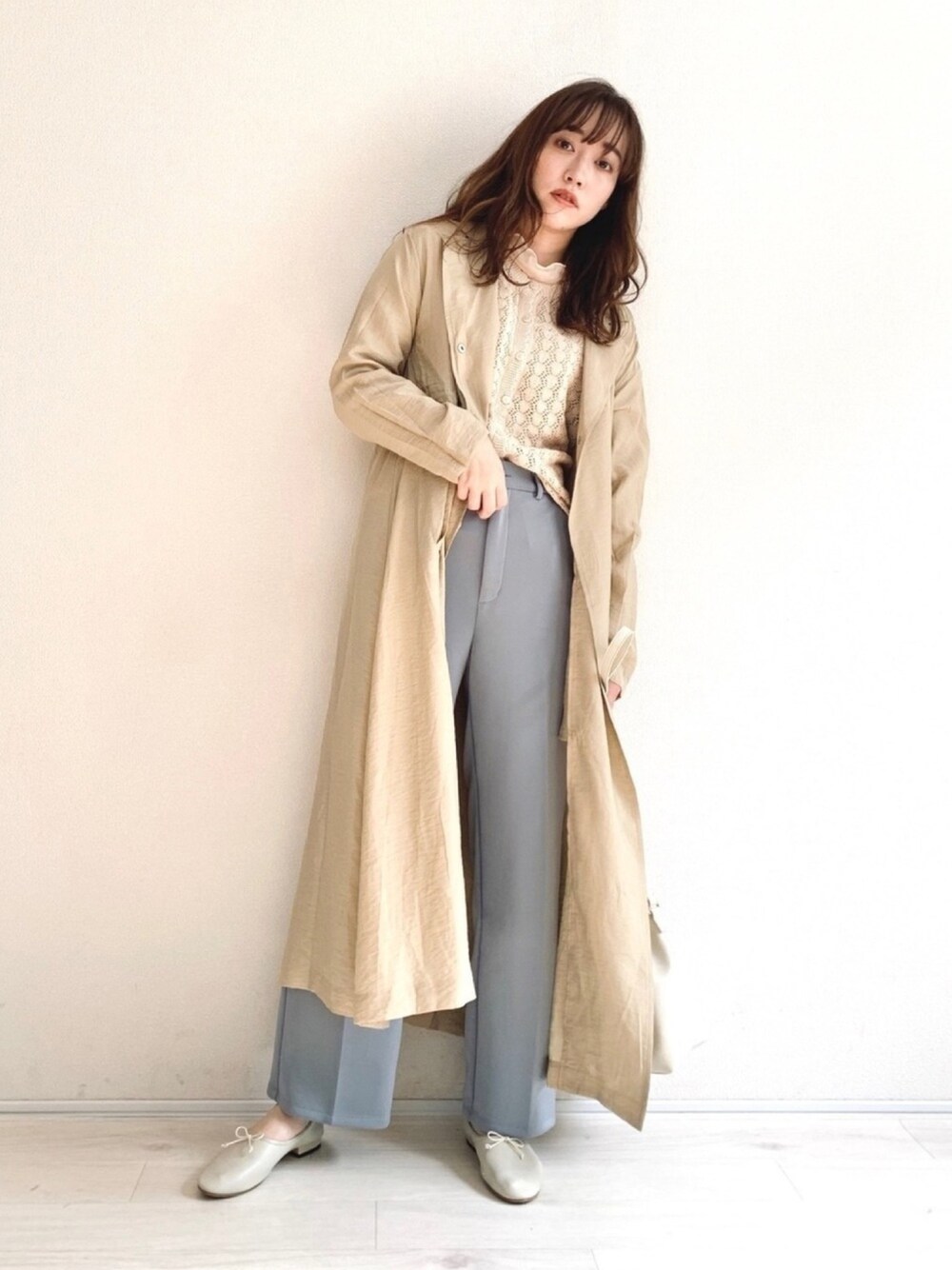 「オトナカジュアル、イネス、UNIQLO、GU、ママコーデ、春コーデ、プチプラコーデ」｜「UNIQLOのポインテールカーディガン（長袖）（カーディガン/ボレロ、ベージュ系）」を使った、てらさん（レディース・161cm）の冬コーディネートの1枚目の写真