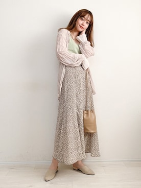 「NEUNA（ヌナ）のレザー巾着型ショルダーバッグ（ショルダーバッグ）」を使った、てらさん（レディース・161cm）の春コーディネート