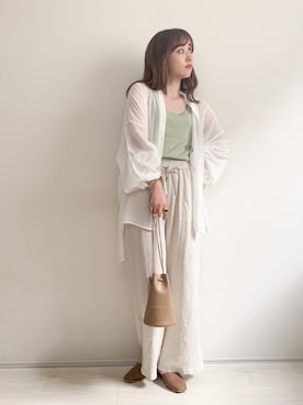 「NEUNA（ヌナ）のレザー巾着型ショルダーバッグ（ショルダーバッグ）」を使った、てらさん（レディース・161cm）の春コーディネート