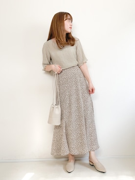 「NEUNA（ヌナ）のレザー巾着型ショルダーバッグ（ショルダーバッグ）」を使った、てらさん（レディース・161cm）の春コーディネート