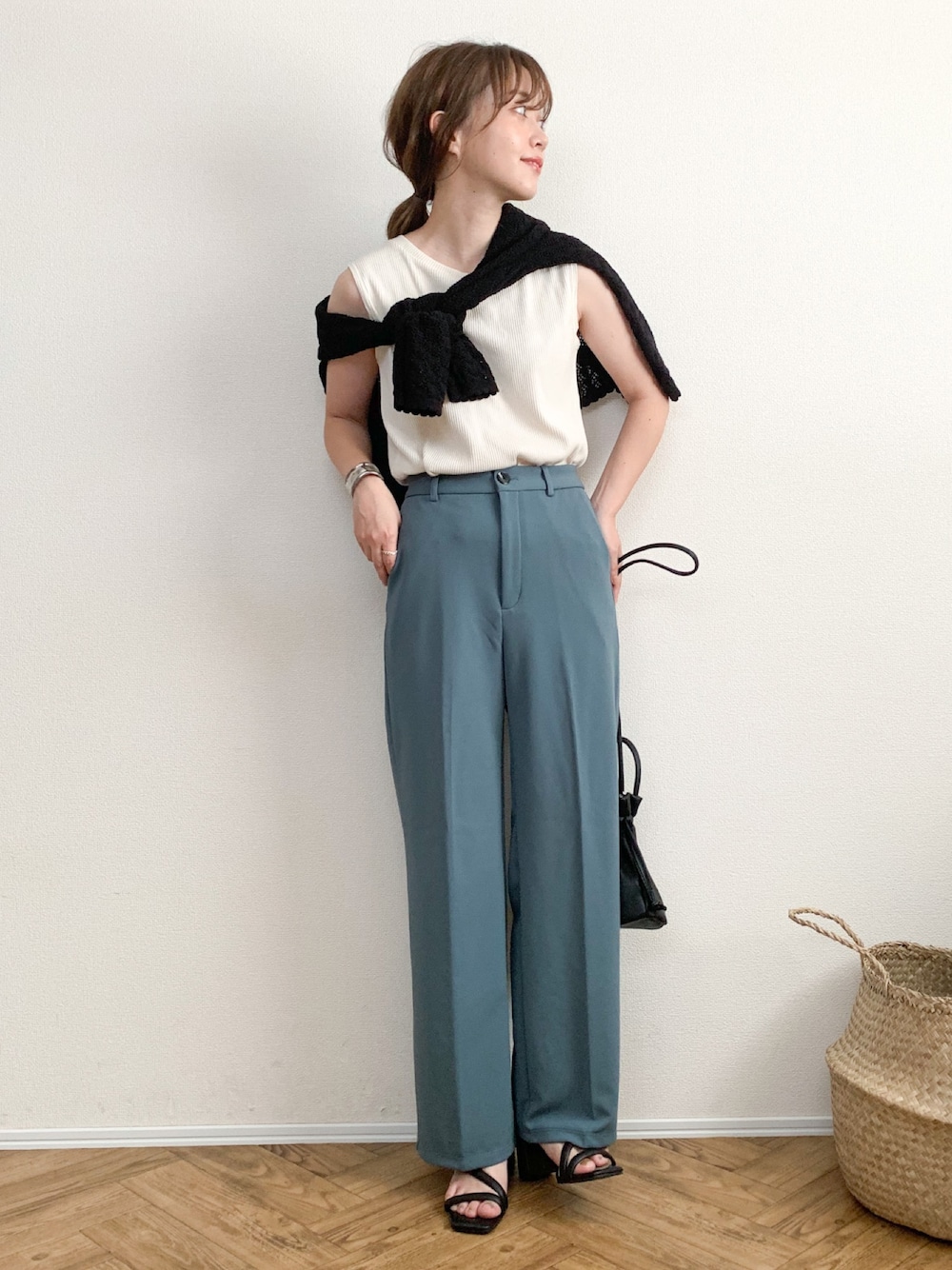 「大人カジュアル、大人コーデ、しまむら、カジュアルコーデ、GU、ユニクロ、UNIQLO、プチプラ、ママコーデ」｜「しまむらのアイテム（ワンピース/ドレス、グリーン系）」を使った、てらさん（レディース・161cm）の夏コーディネートの1枚目の写真