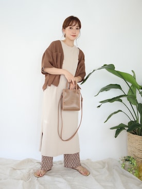 「アイテム（ビーチサンダル、ゴールド系）」を使った、てらさん（レディース・161cm）の夏コーディネート