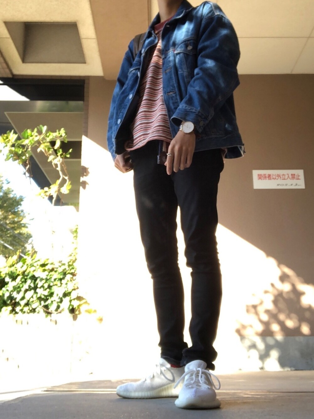 「やっぱりストリートが好き、おしゃれさんと繋がりたい、きれいめカジュアル」｜「adidasのアイテム（スニーカー、ホワイト系）」を使った、イホリンさん（メンズ・160cm）の秋コーディネートの1枚目の写真
