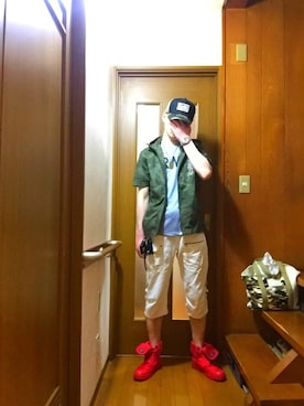 「AVIREX（アヴィレックス）のアイテム（腕時計）」を使った、Toshiさん（メンズ・176cm）の春コーディネート