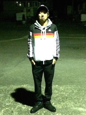 「adidasジャージ」｜「アイテム（その他アウター）」を使った、P@RKERさん（メンズ・168cm）の春コーディネート