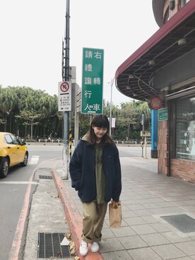 「WOOLRICH（ウールリッチ）のアイテム（その他アウター）」を使った、Tzu-Han Kaoさん（レディース・156cm）の春コーディネート