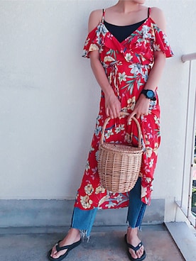 「AZUL by moussy（アズールバイマウジー）のフレイドヘムクラッシュストレートデニム（デニムパンツ）」を使った、Kiyooさん（レディース・165cm）の夏コーディネート