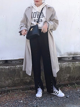 「スリットパンツ」｜「アイテム（トレンチコート）」を使った、Kiyooさん（レディース・165cm）の冬コーディネート