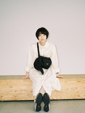 「アイテム（ボディバッグ/ウエストポーチ）」を使った、in living.さん（レディース・153cm）の秋コーディネート