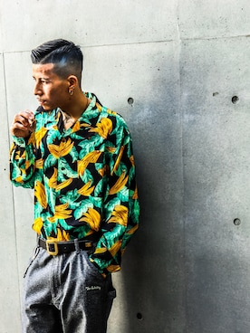 「アイテム（チノパンツ、グレー系）」を使った、Felipe Fumio Kikutaさん（メンズ・175cm）の春コーディネート