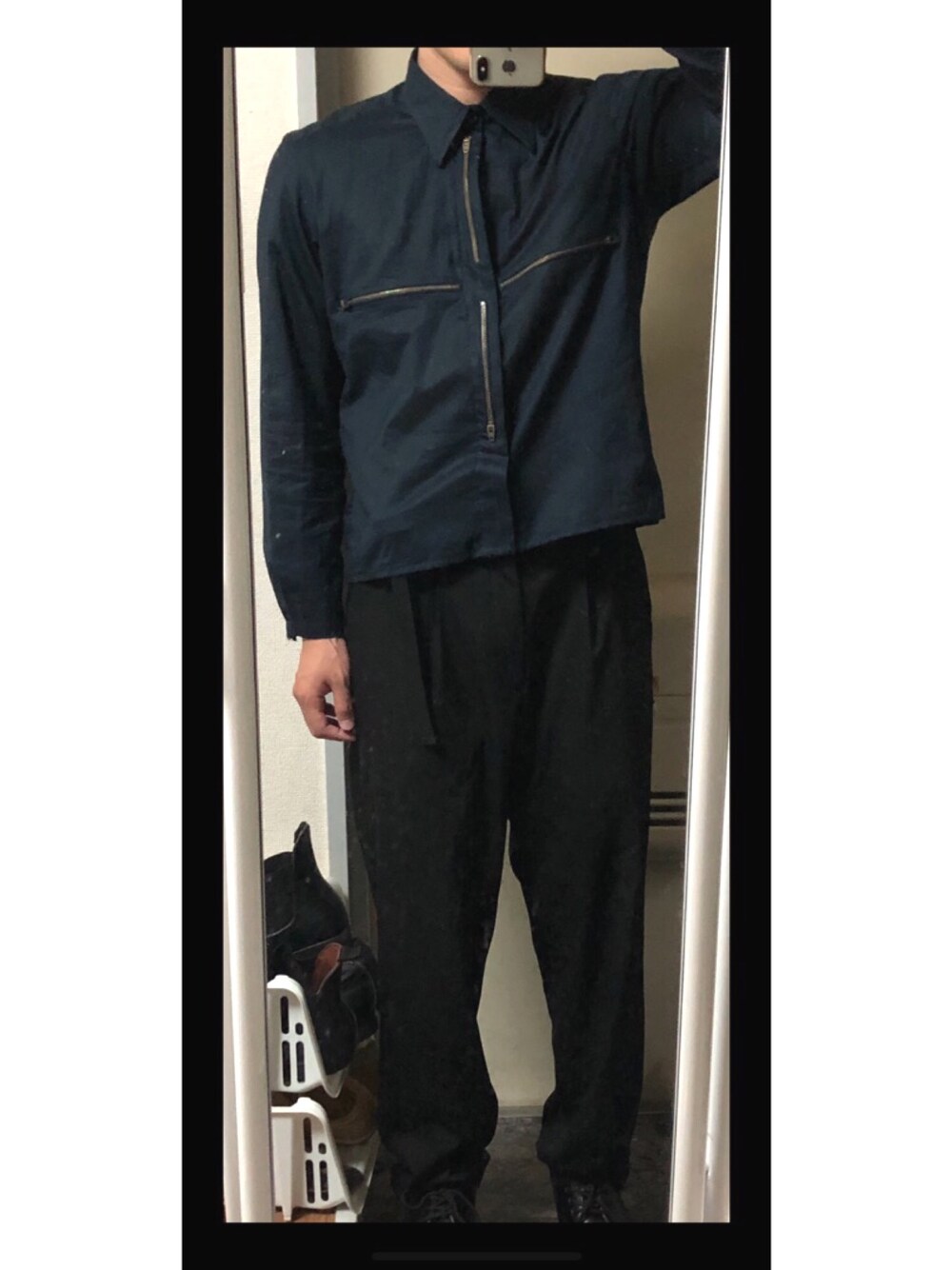 「Handmadeのアイテム（シャツ/ブラウス、ブラック系）」を使った、ゆさん（メンズ・166cm）の冬コーディネートの1枚目の写真