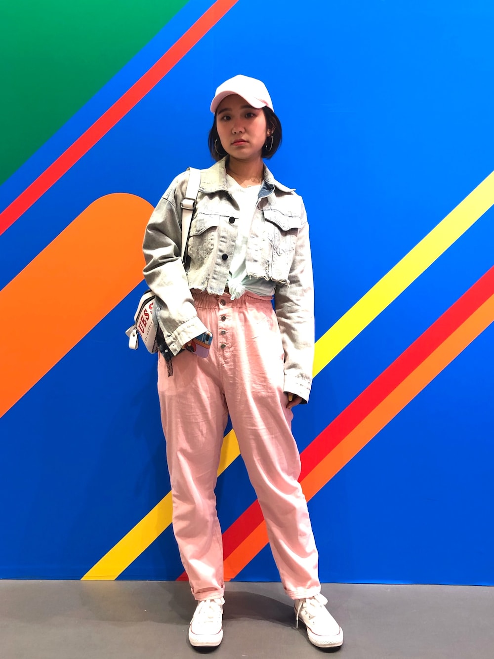 「夏、ootd、街头搭配、可愛い」｜「ZARAのアイテム（チノパンツ、ピンク系）」を使った、Ivyyy_Zさん（レディース・160cm）の春コーディネートの1枚目の写真