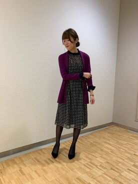 「パープル×黒」｜「アイテム（シャツ/ブラウス）」を使った、エレナさん（レディース・162cm）の秋コーディネート