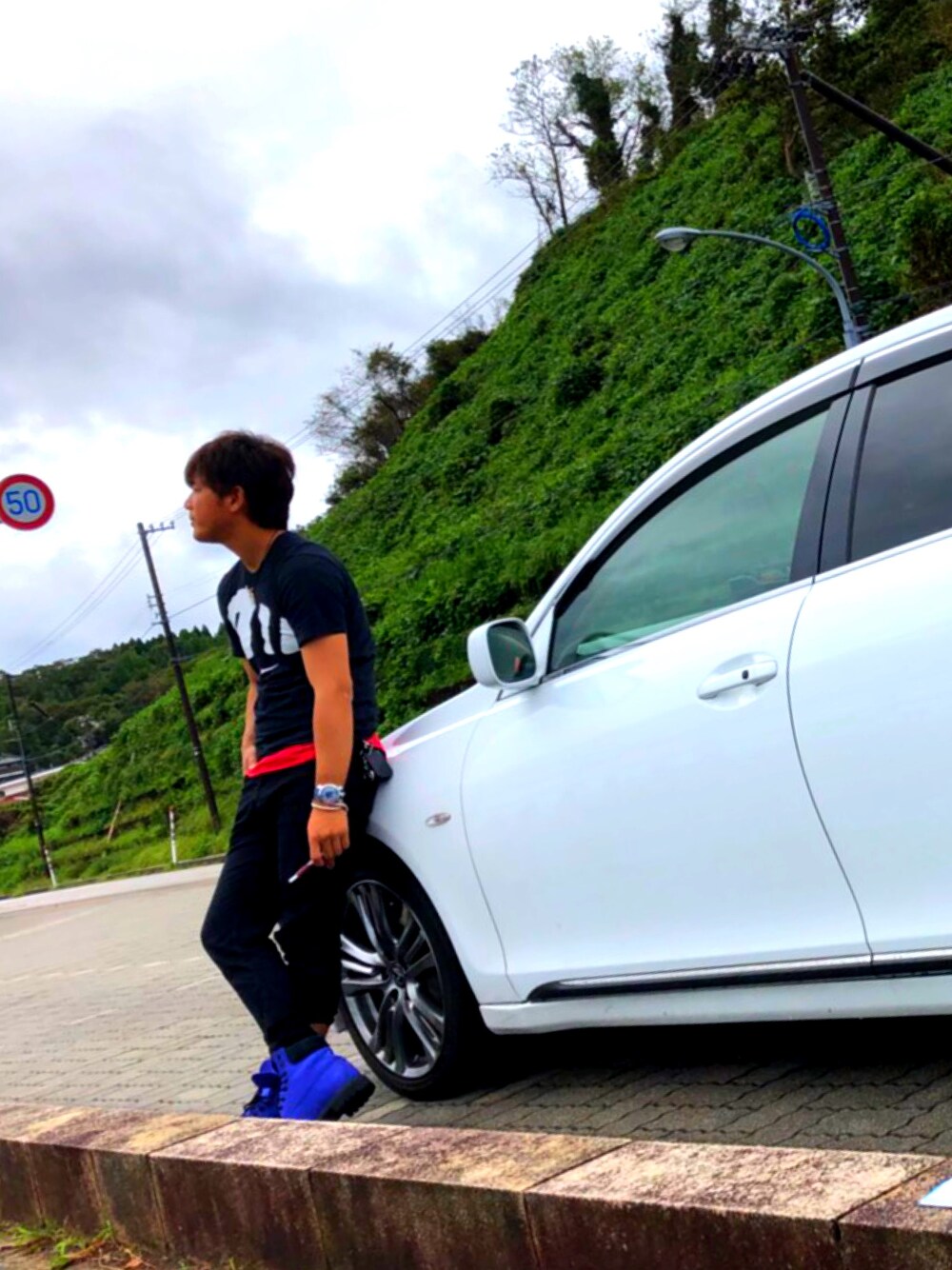 「ドライブ、ナイキ、ウィーゴー」｜「NIKEのアイテム（Tシャツ/カットソー、ブラック系）」を使った、ひむさん（メンズ・174cm）の秋コーディネートの1枚目の写真