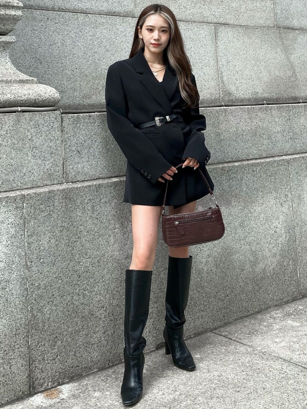 「韓国ファッション、オルチャンファッション、ウエストマーク、ロングブーツ、韓国コーデ、秋のコーデ、秋コーデ、冬コーデ、ジャケット、ジャケットコーデ」｜「VELLA FREDのアイテム（その他アウター、ブラック系）」を使った、harutarostyleさん（レディース・160cm）の秋コーディネートの1枚目の写真
