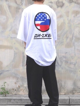 「COMME des GARCONS（コムデギャルソン）のアイテム（Tシャツ/カットソー、ホワイト系）」を使った、yutaさん（メンズ・173cm）の秋コーディネート