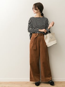 「URBAN RESEARCH DOORS（アーバンリサーチドアーズ）のボーダーボートネックプルオーバー（Tシャツ/カットソー）」を使った、DOORS WOMENSさん（レディース・168cm）の秋コーディネート