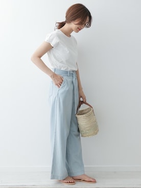 「刺繍」｜「アイテム（ビーチサンダル）」を使った、DOORS WOMENSさん（レディース・168cm）の夏コーディネート