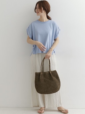 「ペーパーバッグ」｜「アイテム（ビーチサンダル）」を使った、DOORS WOMENSさん（レディース・168cm）の春コーディネート