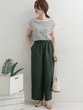 「URBAN RESEARCH DOORS（アーバンリサーチドアーズ）のアイテム（ビーチサンダル）」を使った、DOORS WOMENSさん（レディース・168cm）の夏コーディネート