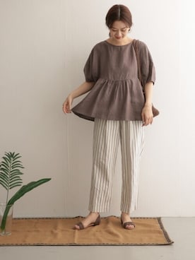 「URBAN RESEARCH DOORS（アーバンリサーチドアーズ）のペーパープレーンショルダーバッグ（ショルダーバッグ）」を使った、DOORS WOMENSさん（レディース・168cm）の夏コーディネート