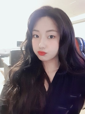 「アイテム（ウィッグ）」を使った、ピンクエイジさん（レディース・165cm）の春コーディネート