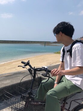 「KAIKO（カイコー）のKAIKO THE PREST（スラックス、グリーン系）」を使った、kantaさん（メンズ・168cm）の春コーディネート