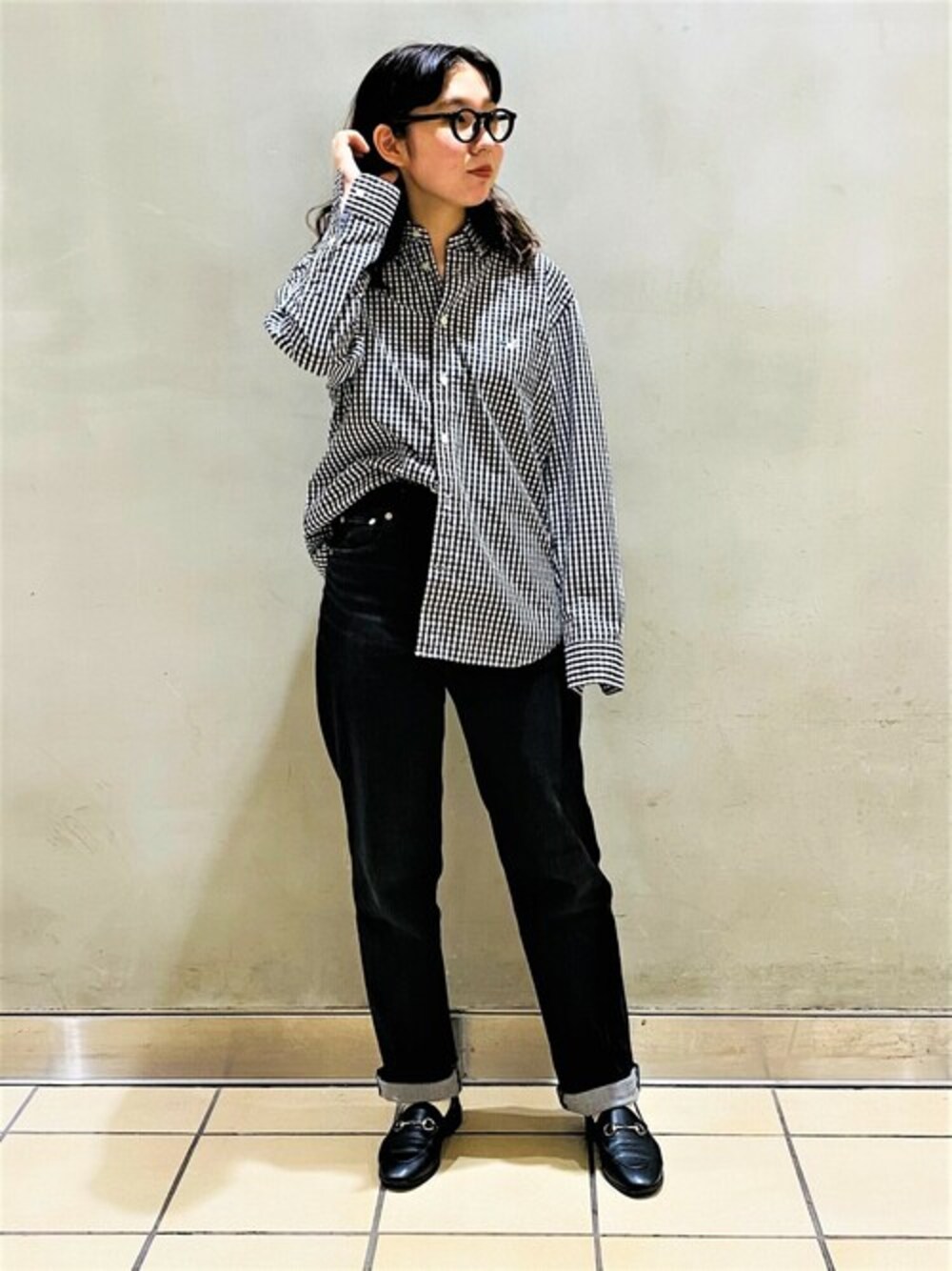 「NOLLEY'S goodmanのクジラ ワンポイント ボタンダウン シャツ（シャツ/ブラウス、ブラック系）」を使った、NOLLEYS MENS stylingさん（レディース・163cm）の秋コーディネートの1枚目の写真